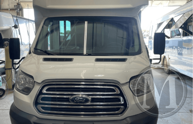 2017 ford glaval transit 14 passenger rear lugagge used commercial bus 6.png