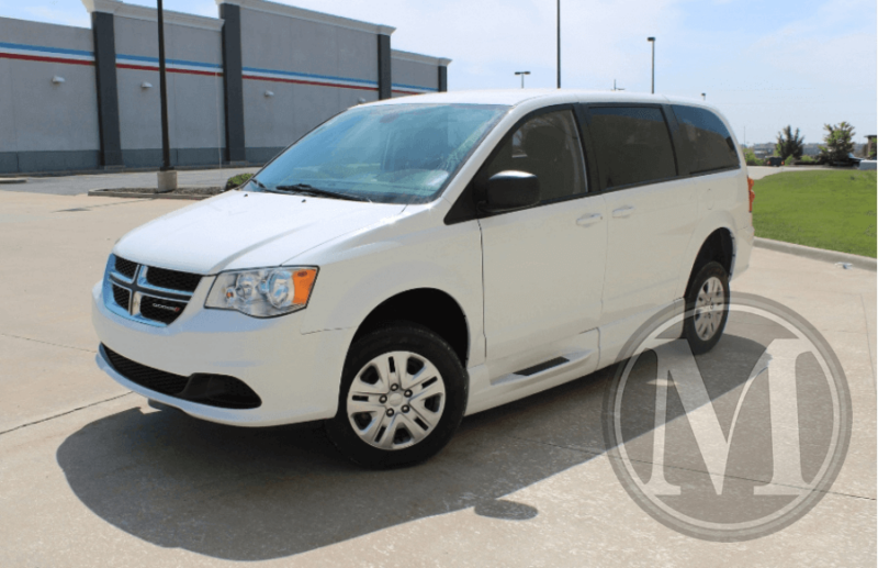 2018 dodge grand caravan 5 passenger 1 wc used wc van 8.png