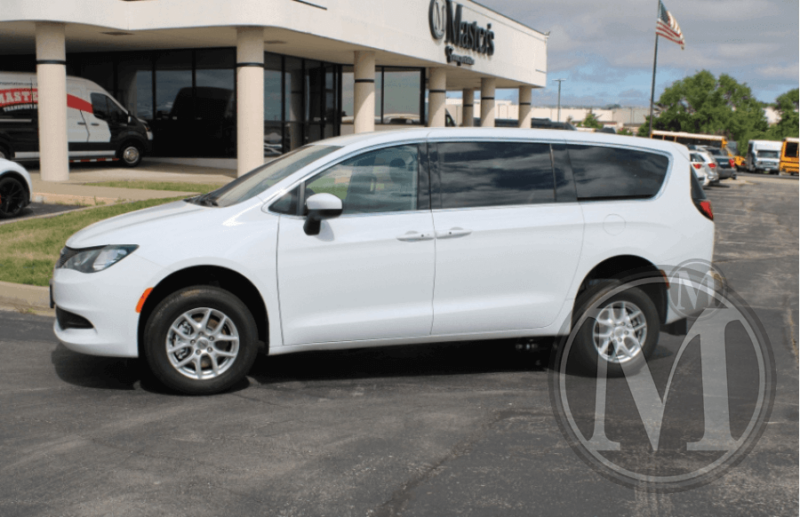 2023 chrysler voyager conversions fr 5 passenger 2 wc new wc van 6.png